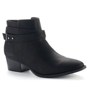 LC Lauren Conrad Black Ankle Boots 8.5M.